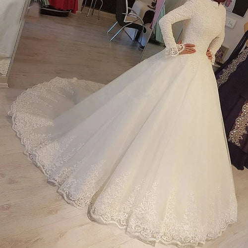 Elegant White Arabic Muslim Wedding Dress with High Neck