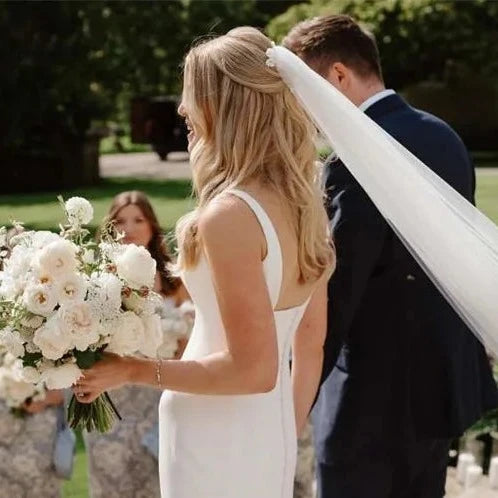 Elegant Minimalist Mermaid Wedding Dress with Square Collar and Spaghetti Straps