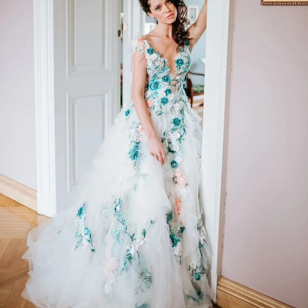 Elegant A-Line Wedding Dress with 3D Floral Appliques, V-Neck Tulle Court Train