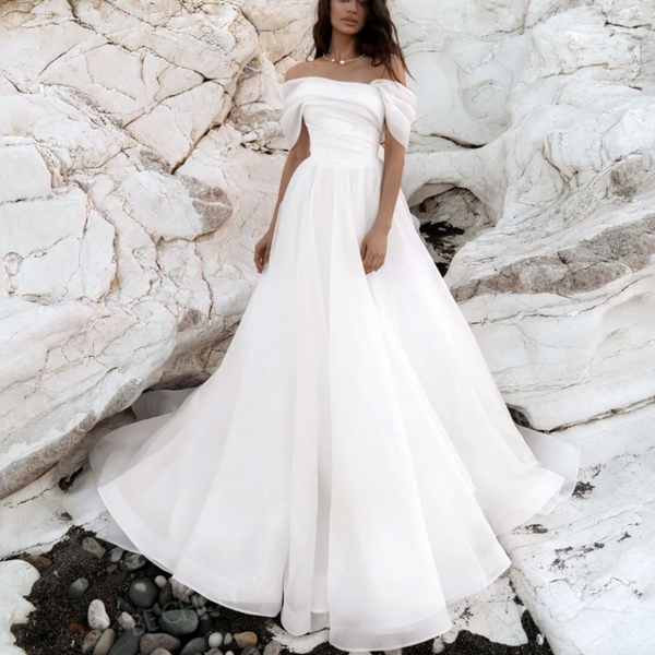 Strapless Tiered Organza Wedding Dress - Elegant A-Line Silhouette with Court Train