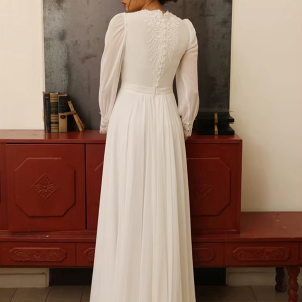 Modest Long Sleeve Chiffon Wedding Dress with O-Neck and Elegant Appliques