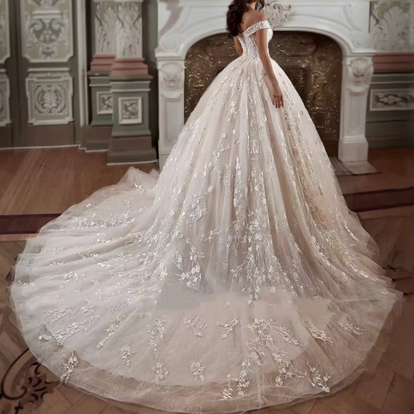 Luxury Princess Ball Gown Wedding Dress | Sweetheart Neckline, Off-the-Shoulder, Embroidered Organza & Tulle